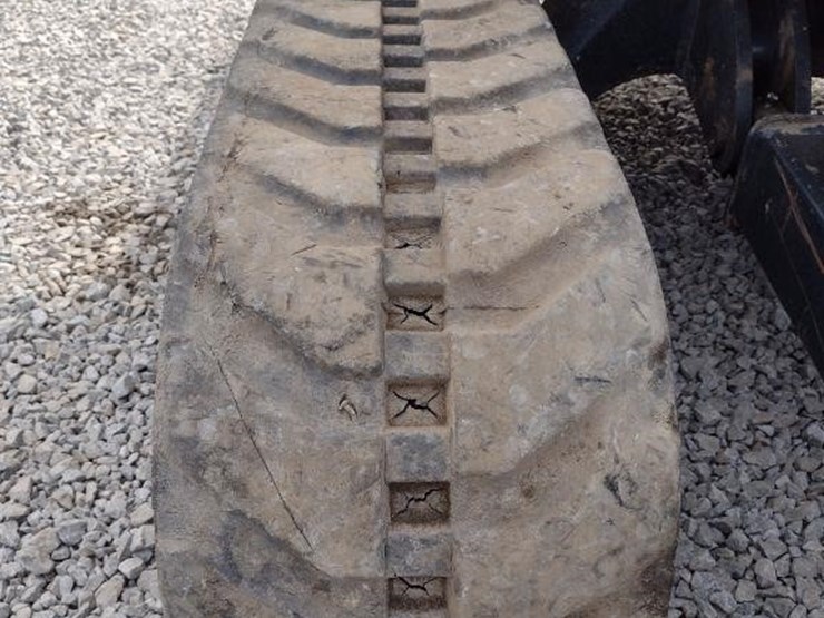 2021-deere-35g-image-30