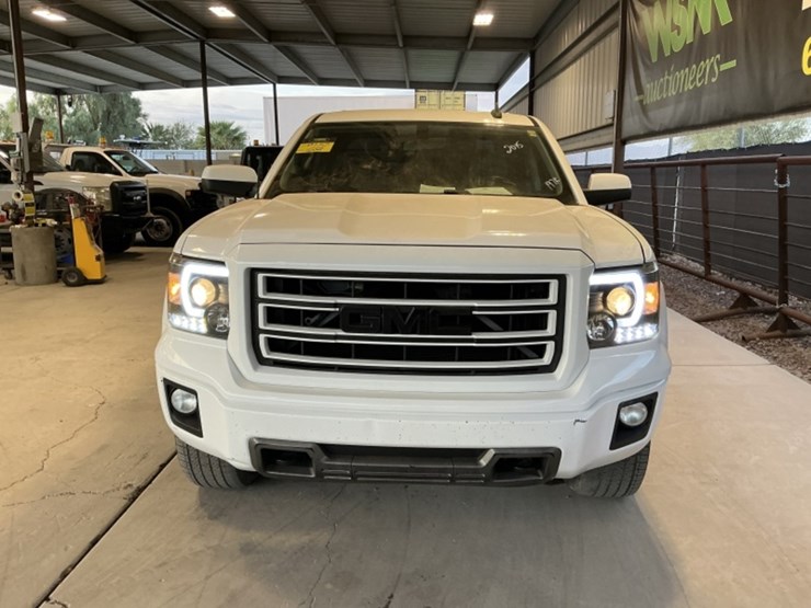 2015-gmc-sierra-1500-image-3