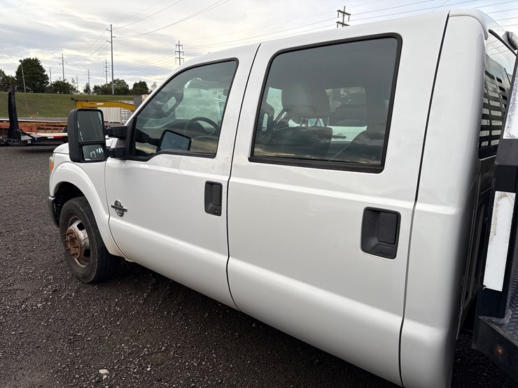2011-ford-f350-image-11