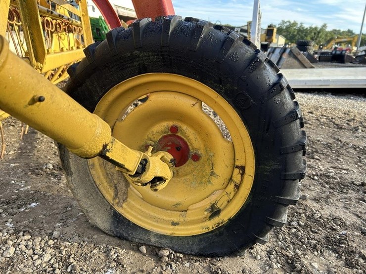 new-holland-256-image-12