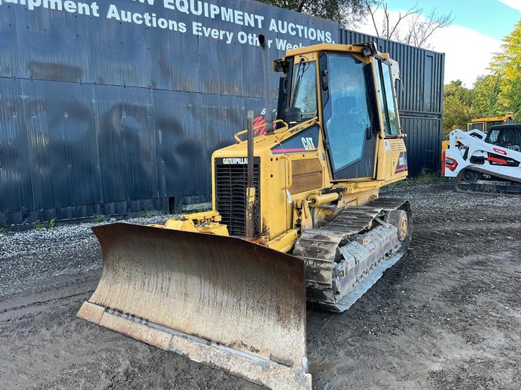 2004-caterpillar-d3g-xl-image-2