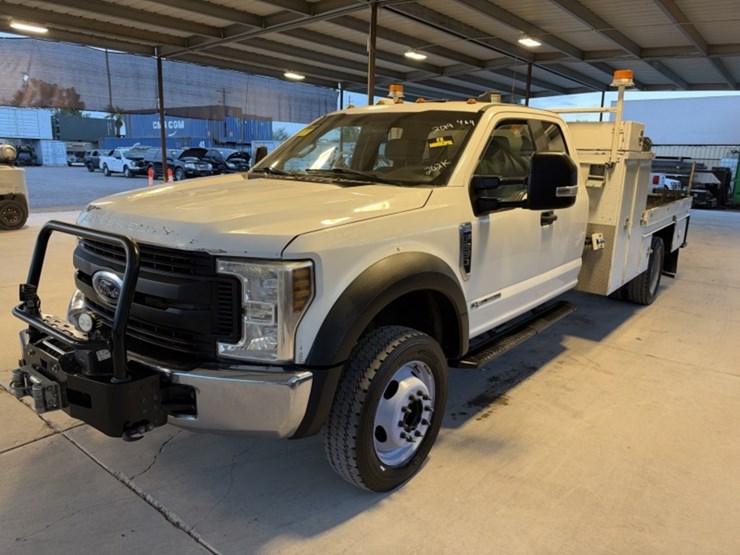 2019-ford-f550-image-5