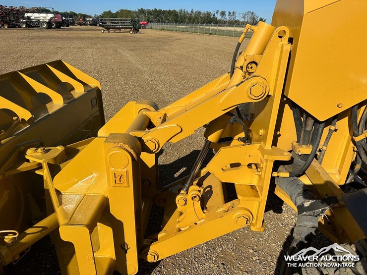 caterpillar-140m-image-36