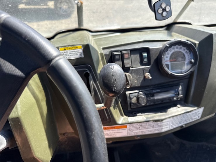 2011-polaris-ranger-crew-image-25