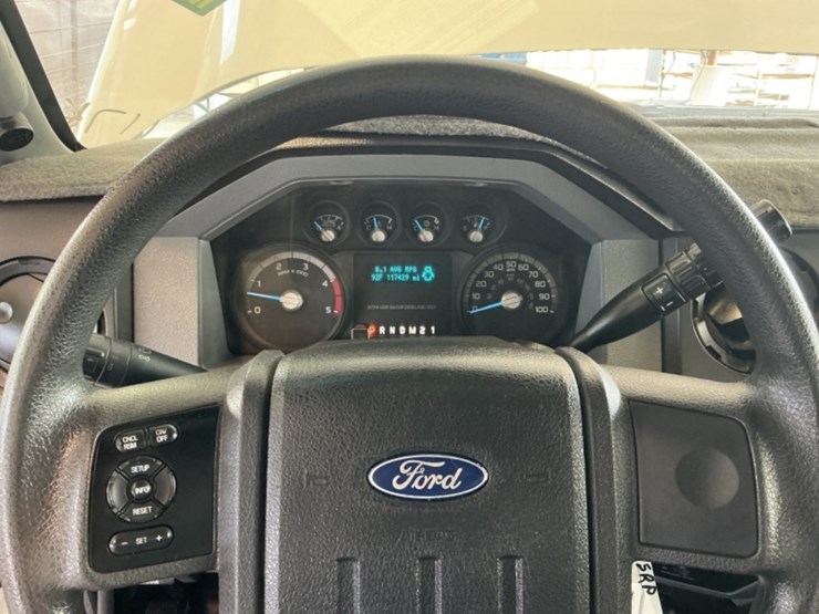2013-ford-f550-image-17