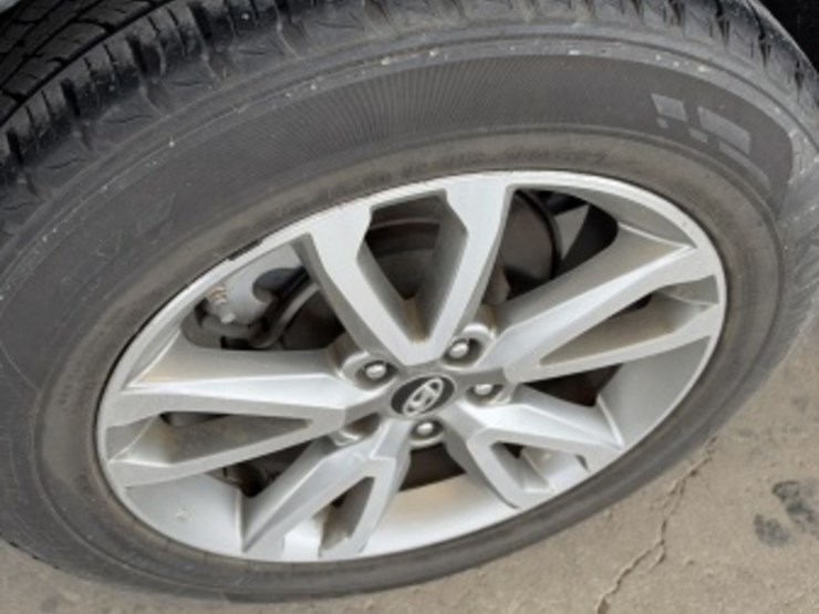 2014-hyundai-santa-fe-sport-image-9