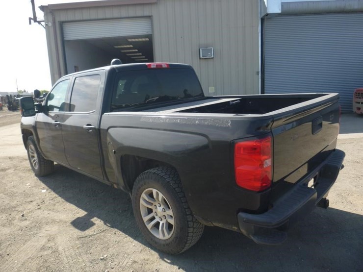 2017-chevrolet-1500-image-4
