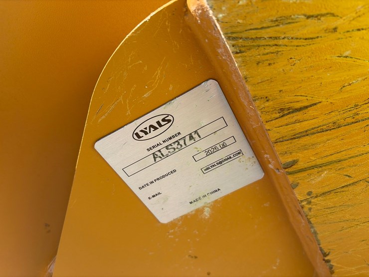caterpillar-320-image-6