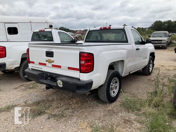 2018-chevrolet-silverado-1500-image-4