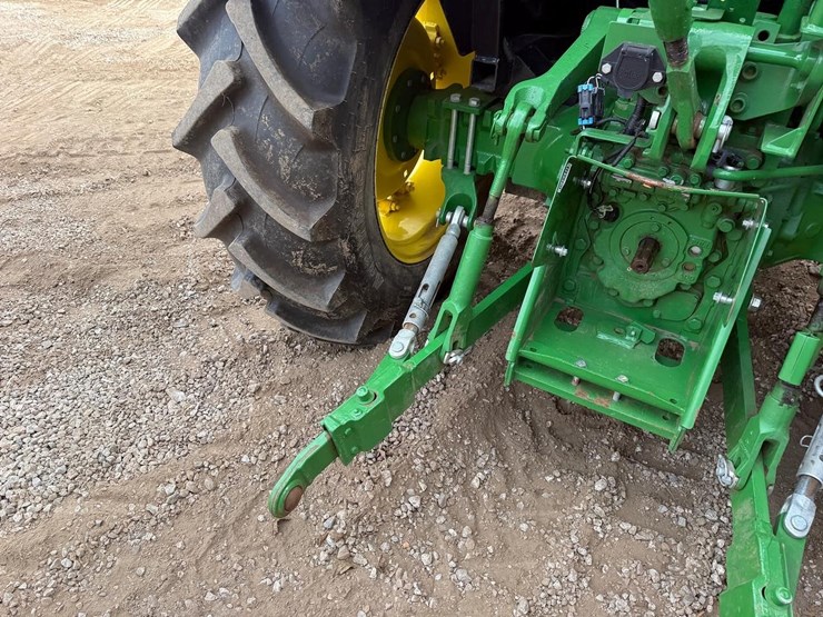 2021-john-deere-5055e-image-14