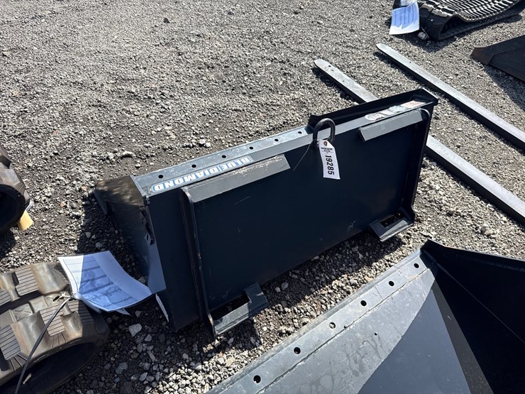 #2045-•-blue-diamond-44"-mini-skid-steer-smooth-bucket-image-3