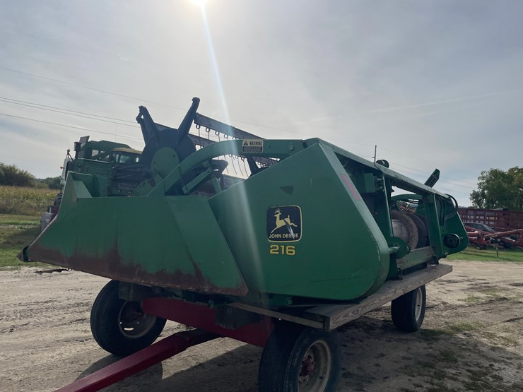john-deere-216-image-4