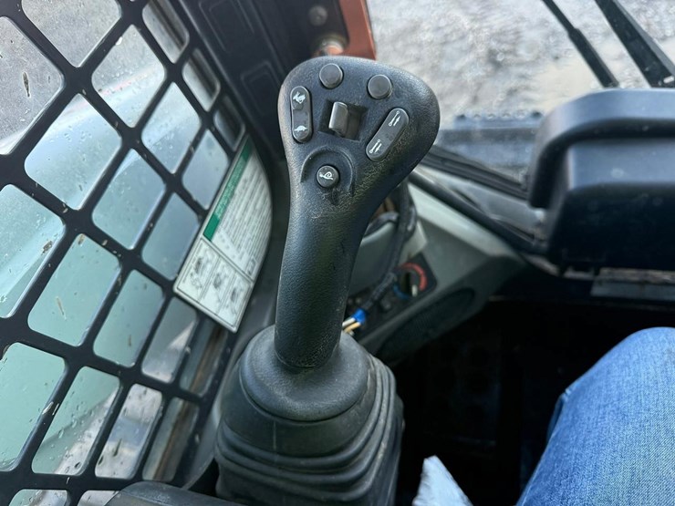 2019-bobcat-t650-image-27