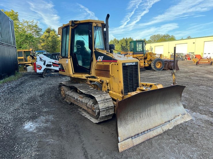 2004-caterpillar-d3g-xl-image-8