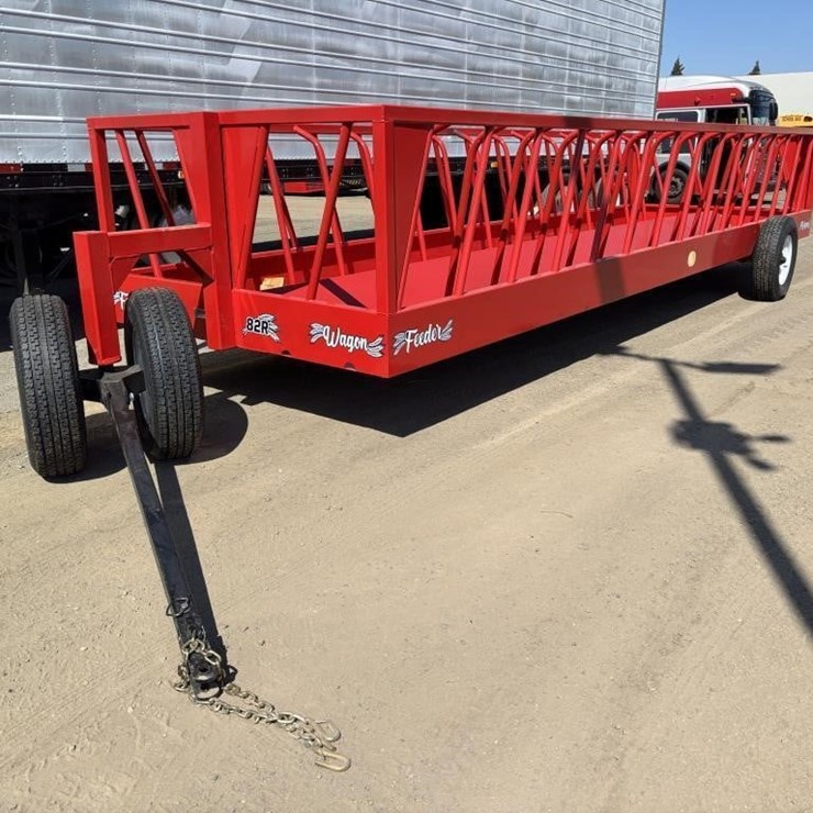 Industrias America 82R Towable Feeder Wagon
