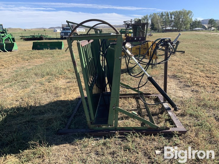powder-river-hydraulic-calf-table-image-7