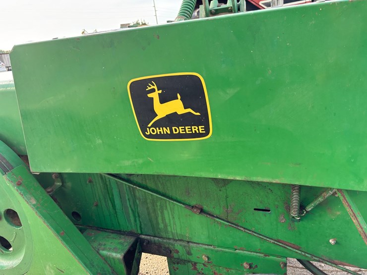john-deere-338-image-18