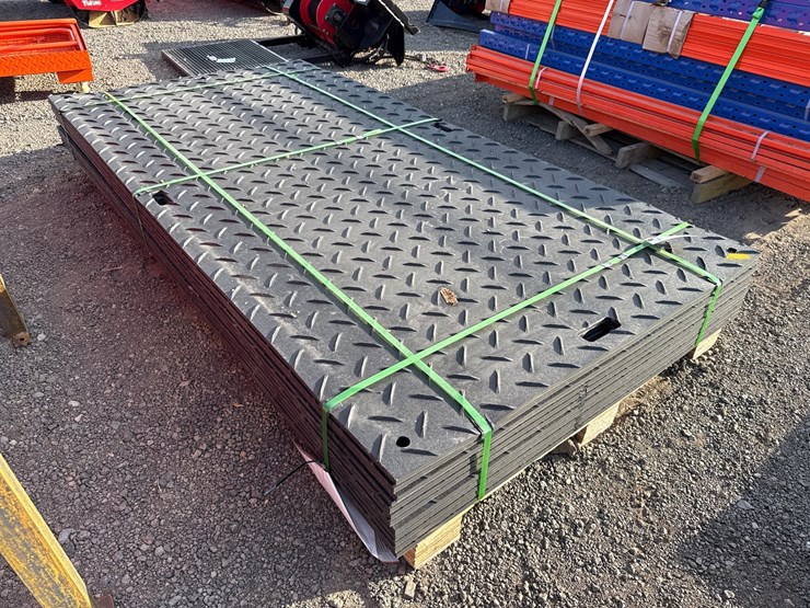 #1038-•-qty(12)-4'-x-8'-ground-protection-mats-image-1