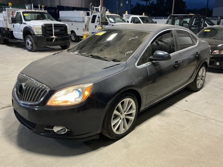2015-buick-verano-sdn-image-4