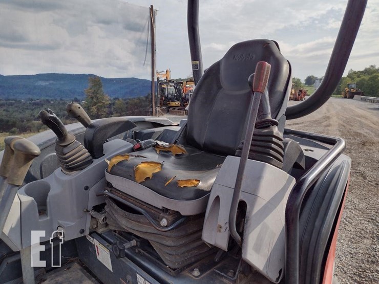 2014-kubota-u35-4-image-10