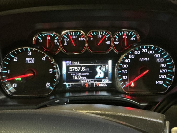 2018-chevrolet-silverado-1500-image-17
