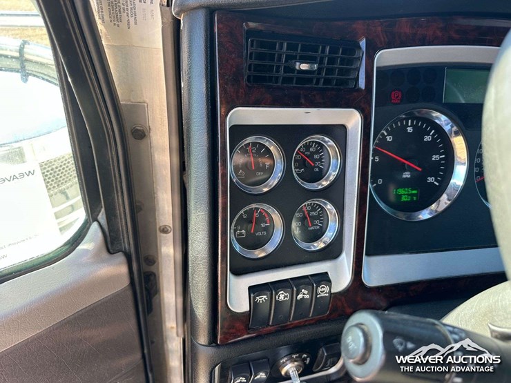 kenworth-t800-image-19
