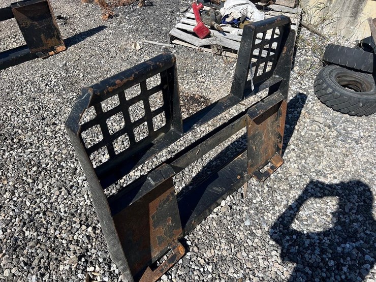 walk-through-skid-steer-backing-plate-image-3