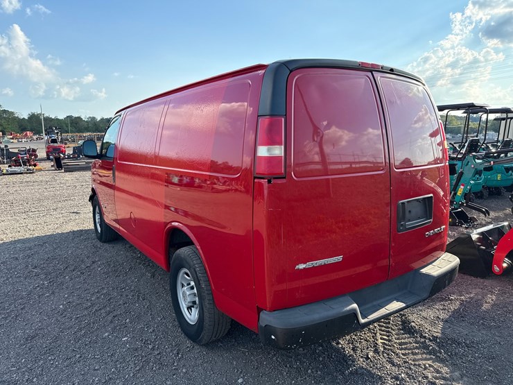 2003-chevrolet-3500-image-10