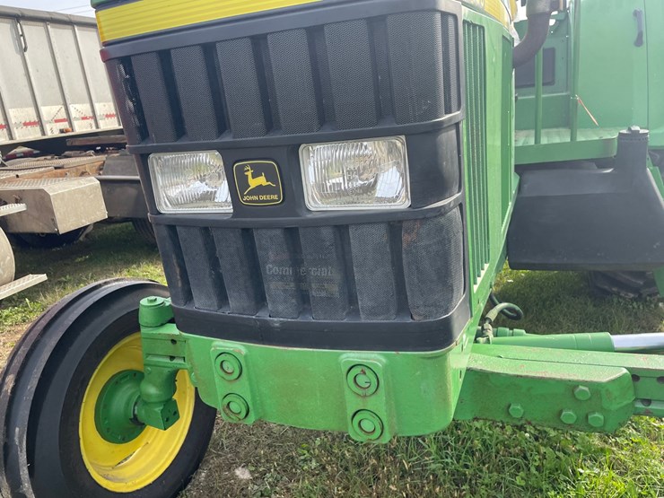 john-deere-6405-image-11