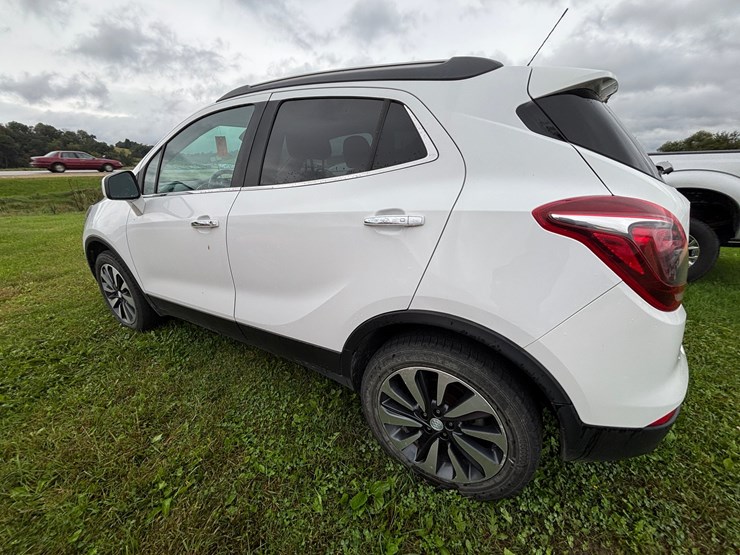 2021-buick-encore-image-12