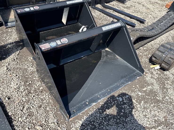 #2045-•-blue-diamond-44"-mini-skid-steer-smooth-bucket-image-1