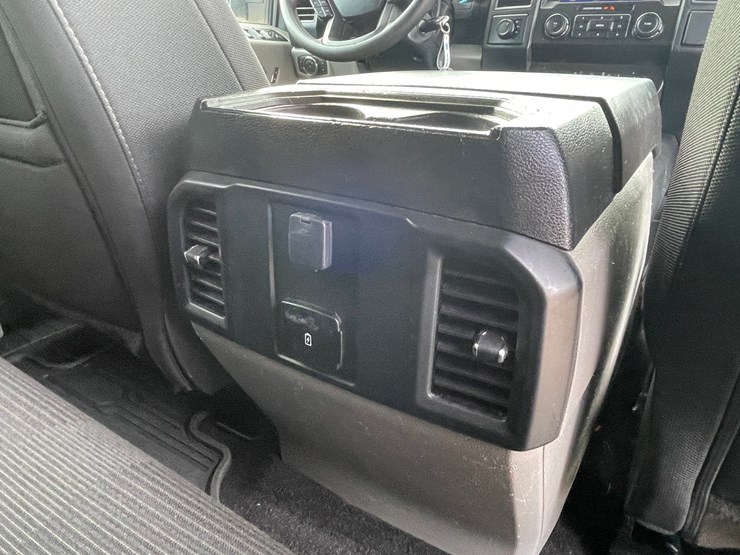 2020-ford-f150-image-36