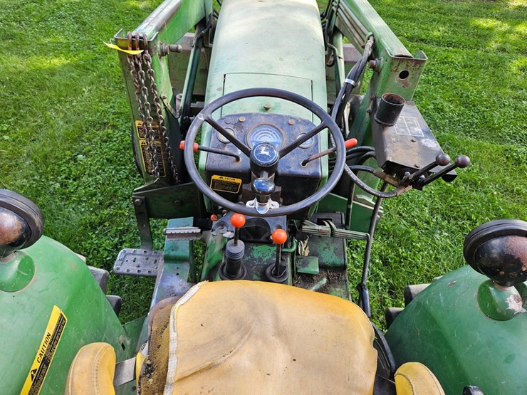 john-deere-2440-image-27