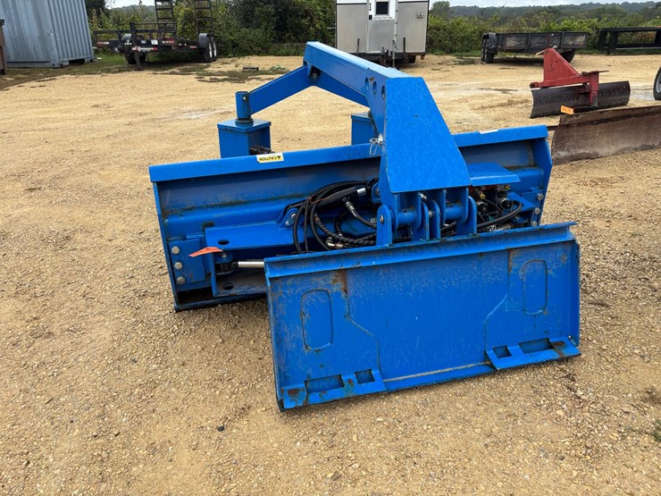 #1336-•-2022-topcat-sssg72-dozer-blade-image-2