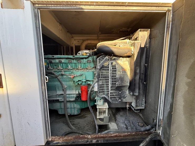 #3501-•-whisperwatt-dca-1651v-towable-generator-image-22