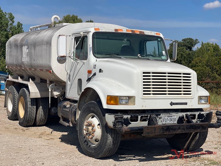 2001-international-4900-t/a-water-truck-image-1