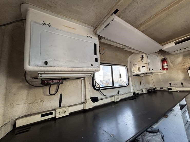 2007-pelsue-p0datt-005-s/a-office-trailer-image-20