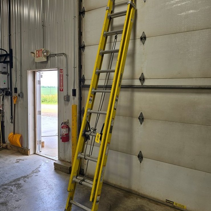 #9741 • Louisville 20' Extension Ladder