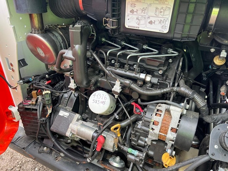 2018-bobcat-s570-image-15
