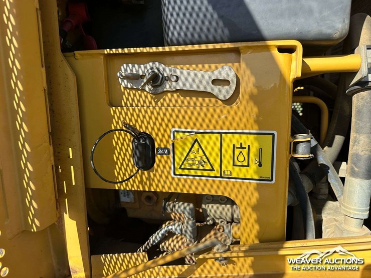 caterpillar-140m-image-59