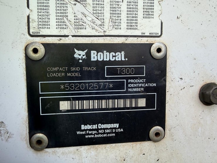 2006-bobcat-t300-image-27