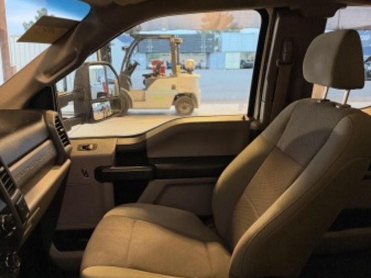 2019-ford-f550-image-27