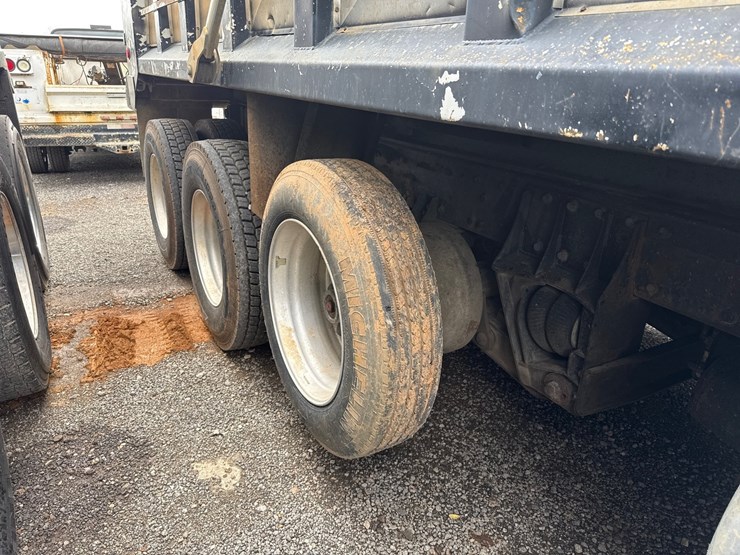 1997-peterbilt-378-image-5