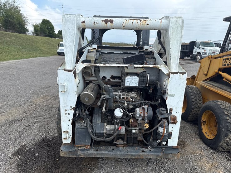 2015-bobcat-s650-image-9