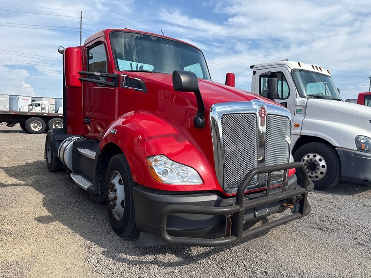 2019-kenworth-t680-image-3