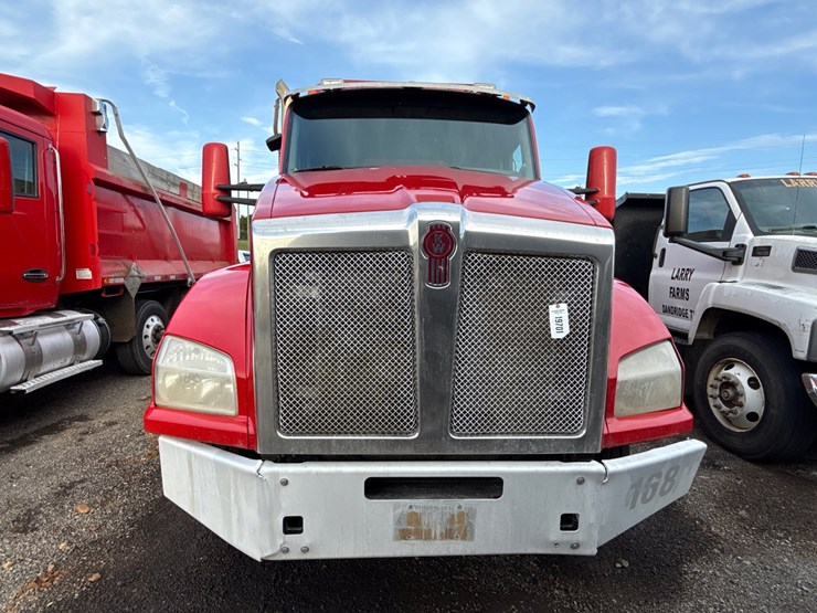 2016-kenworth-t880-image-2