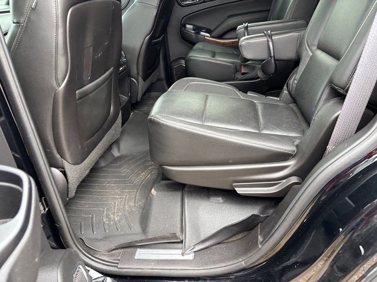 2015-chevrolet-tahoe-ltz-image-39