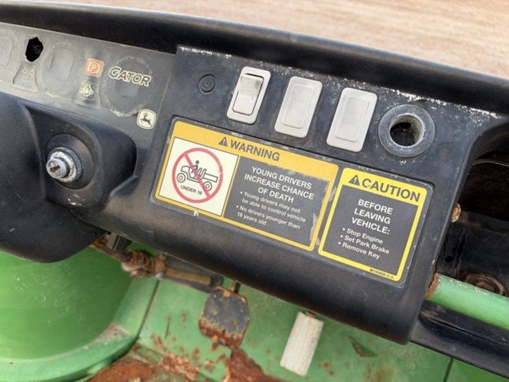 john-deere-gator-image-14