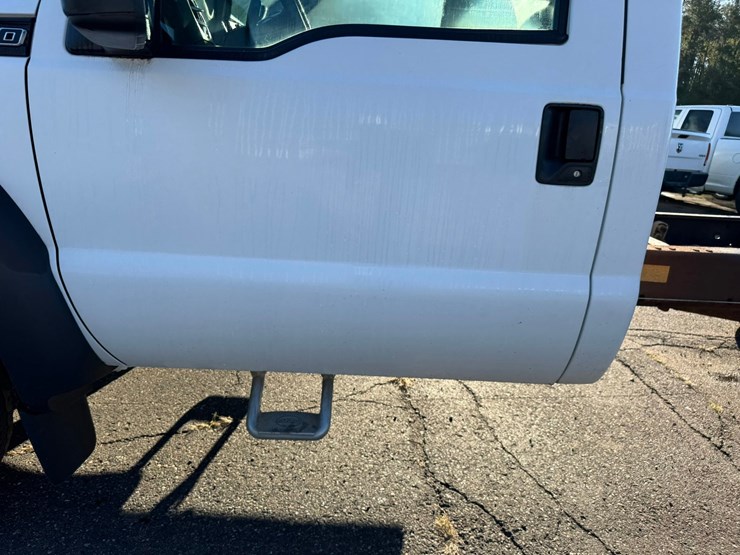 2013-ford-f550-image-13