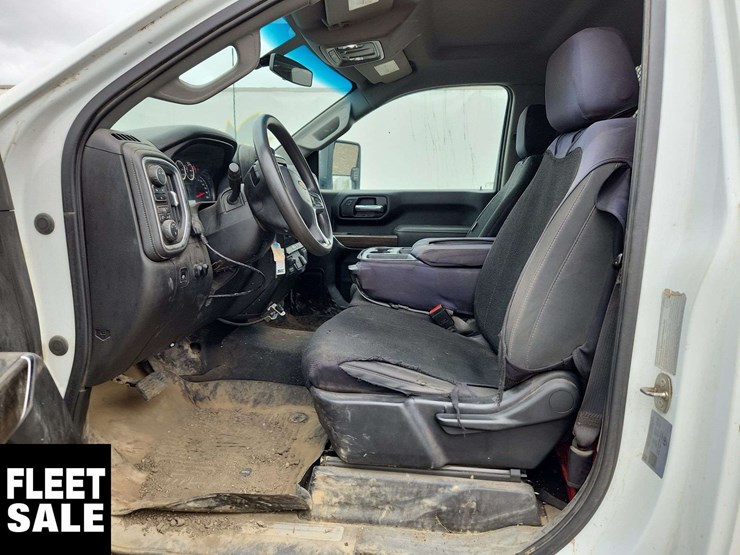 2021-chevrolet-silverado-3500hd-image-12